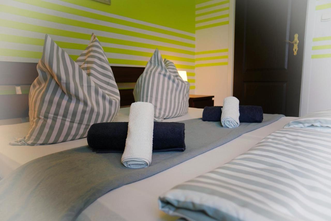 Iwona Pokoje Apartamenty Karwia Extérieur photo