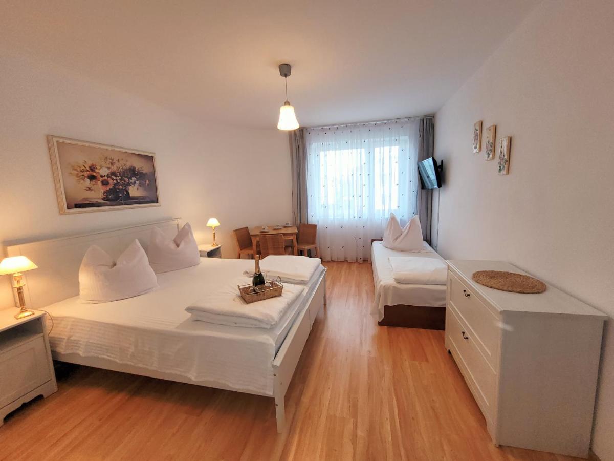 Iwona Pokoje Apartamenty Karwia Extérieur photo